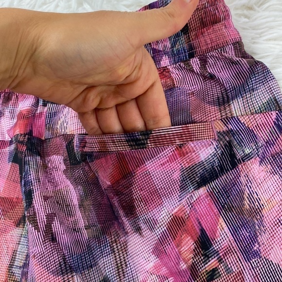 Lululemon Spring Break Away Short *4-way Stretch 3" Sun Dazed Multi Pink - Picture 6 of 6